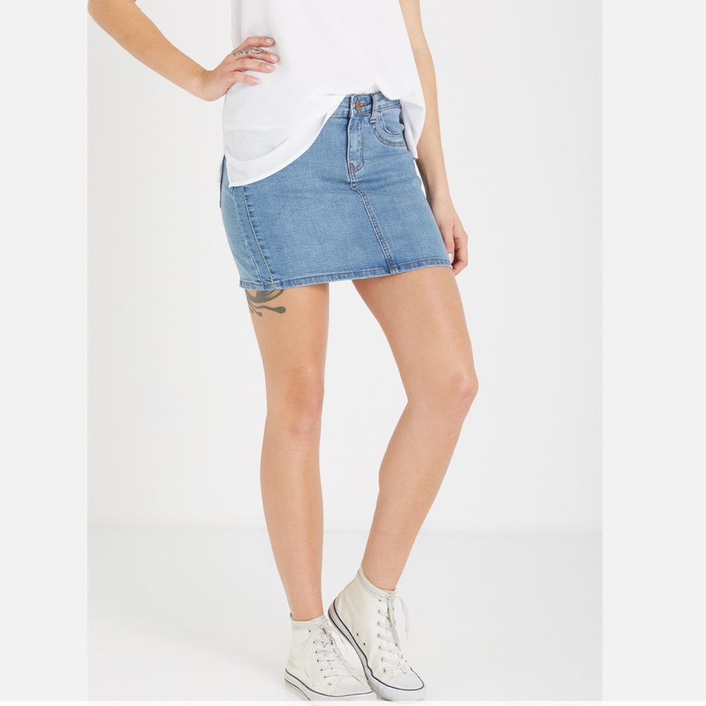 Cotton On Size 6 Denim Mini Stretch Skirt EUC